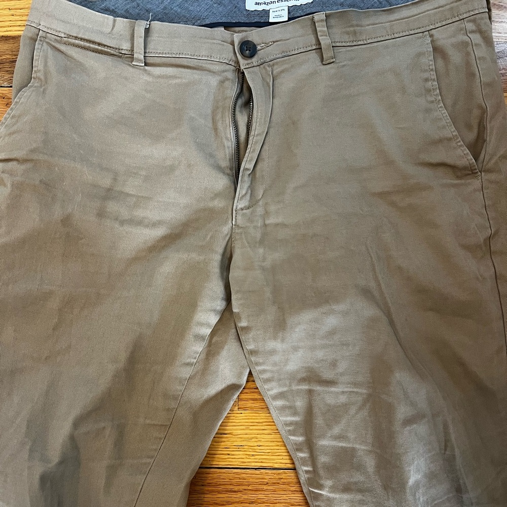 Amazon Essentials Men's Brown Chinos